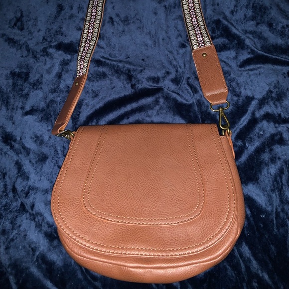 Carlos by Carlos Santana tan leather crossbody. Like new. - Picture 2 of 7